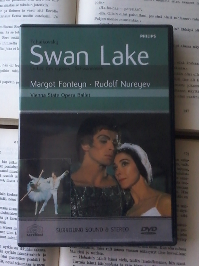 Tchaikovsky, Nureyev, Fontayn - Swan Lake (DVD)