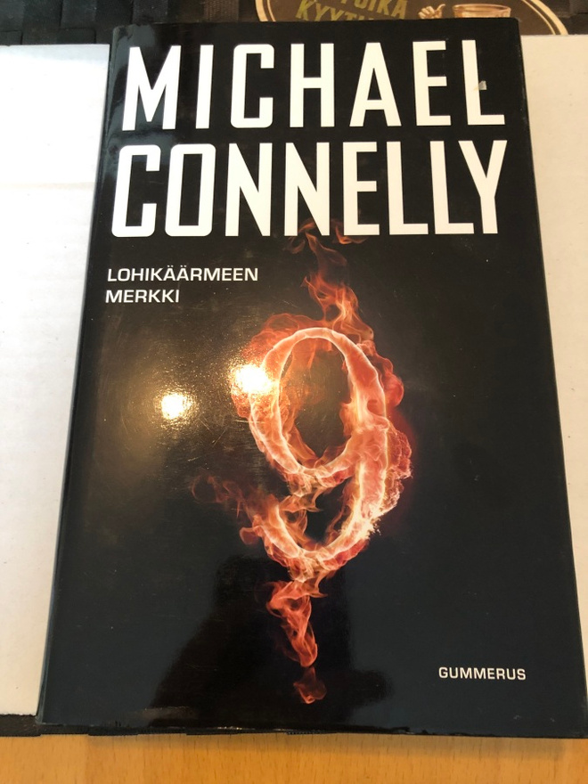 Michael Connelly: Lohikäärmeen merkki. 2010. 1.p.