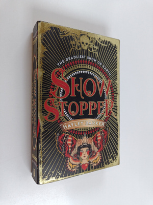 Hayley Barker : Show stopper