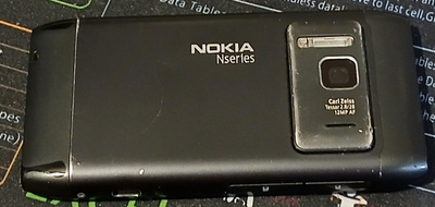 Älypuhelin Nokia N8