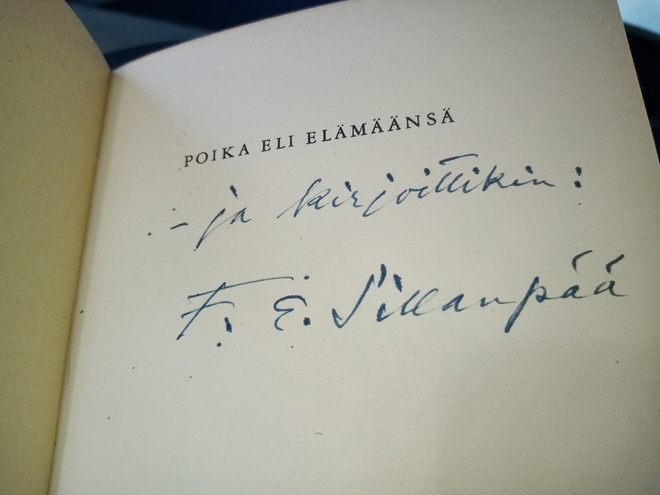 Sillanpää :  Poika eli elämäänsä (  SIGNED)
