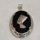 Vintage Hopea Art Deco Egyptiläinen Nefertiti riipus sydän - pikkukuva 1