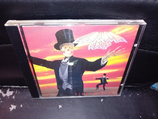 CD Gamma Ray  : Sigh No More ( SIS POSTIKULU )
