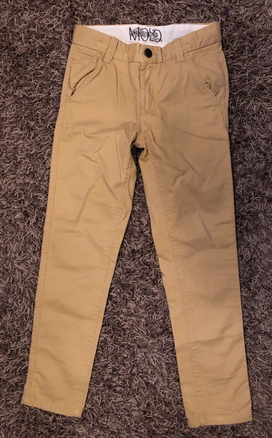 Molo Asger  chinot koko 134 cm