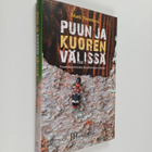 Matti Nuorteva : Puun ja kuoren välissä : kaarnakuoriaist... - pikkukuva 1