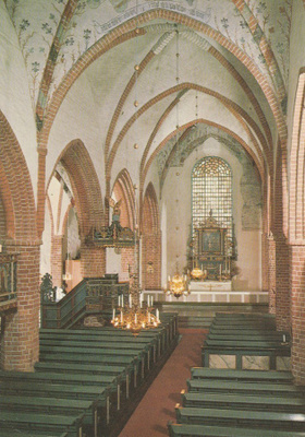 KIRKKOKORTTI - PARAISTEN KIRKKO - SISÄKUVA - 1