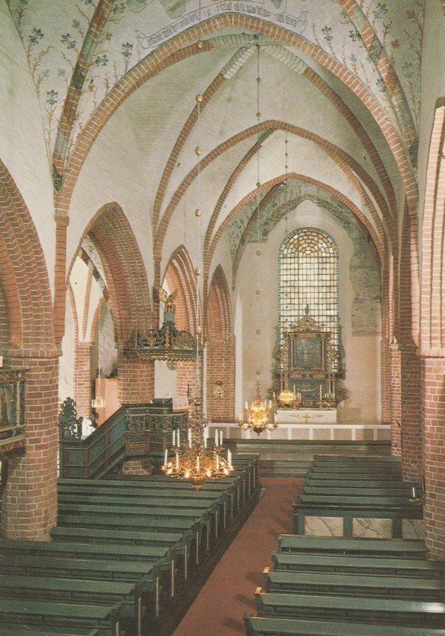 KIRKKOKORTTI - PARAISTEN KIRKKO - SISÄKUVA - 1