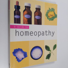 Andrew James : A Guide to Homeopathy - pikkukuva 1
