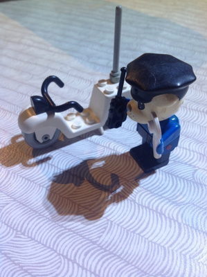LEGO FABULAND 3789 INSPECTOR DOG WITH POLICE MOTORCYCLE