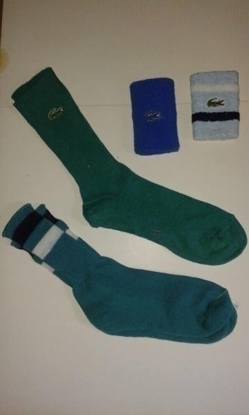 LACOSTE SUKKIA 2 PARIA ja muita 4 paria