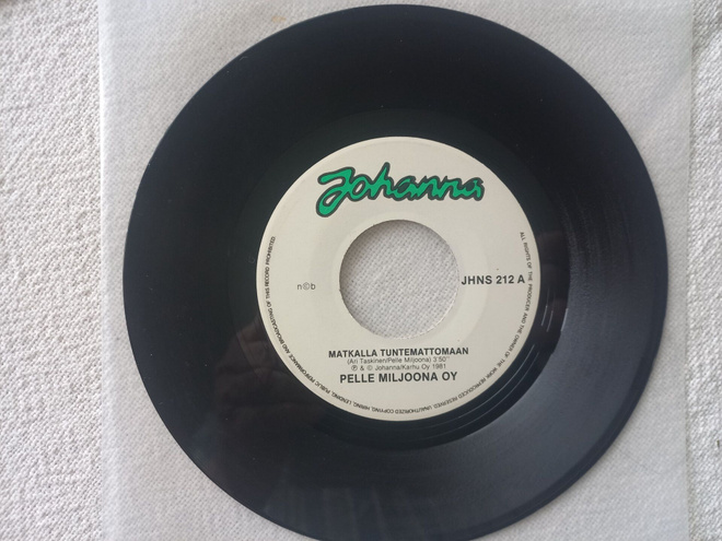 Single PELLE MILJOONA OY  -  JHNS 212