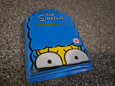 Simpsonit 7. tuotantokausi collector's edition (Margen pää)