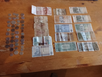 Vanhat ulkomaan kolikot ja setelit