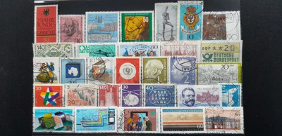 SAKSA n.60-80 lukua LEIMATTUJA postimerkkejä 31 kpl