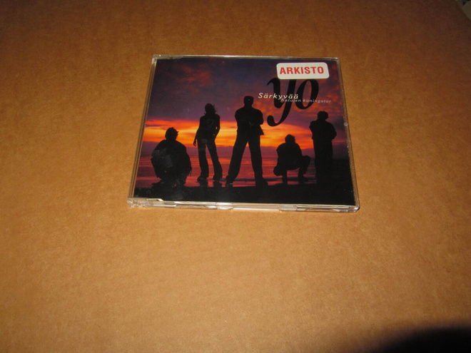 YÖ CD Särkyvää+1 v.2001  UUSI ! Poko ARKISTO kpl