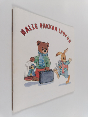 Nalle pakkaa laukun