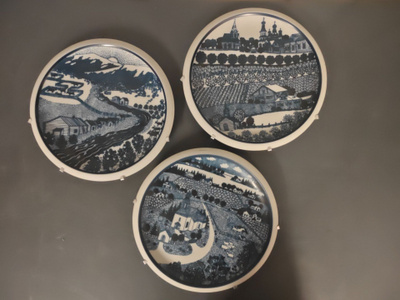Arabia seinälautaset  100, 101,102