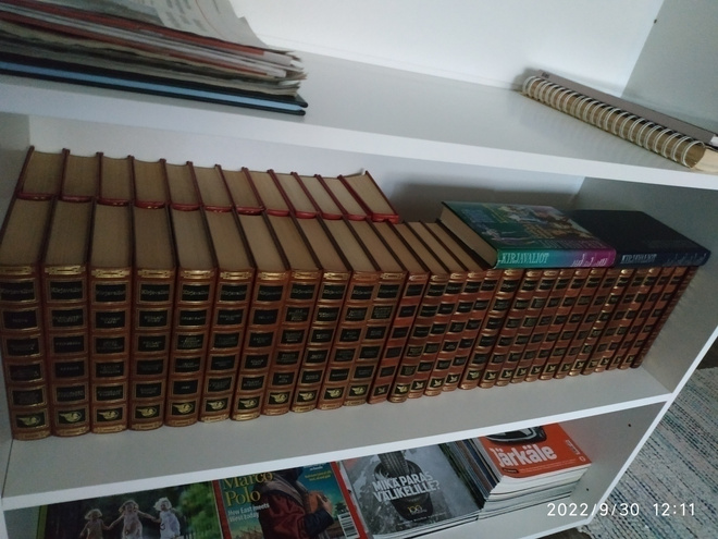 40 kpl hyväkuntoisia Kirjavaliot kirjoja