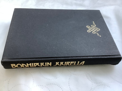 Bodhipuun juurella