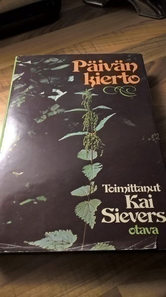 Kai Sievers (toim.) : Päivän kierto : valikoima runoja