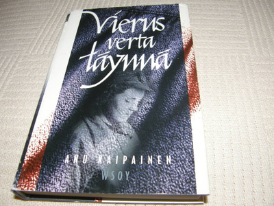 Anu Kaipainen Vierus verta täynnä -sid