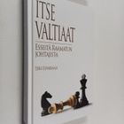 Eero Junkkaala : Itse valtiaat : esseitä Raamatun johtaji... - pikkukuva 1