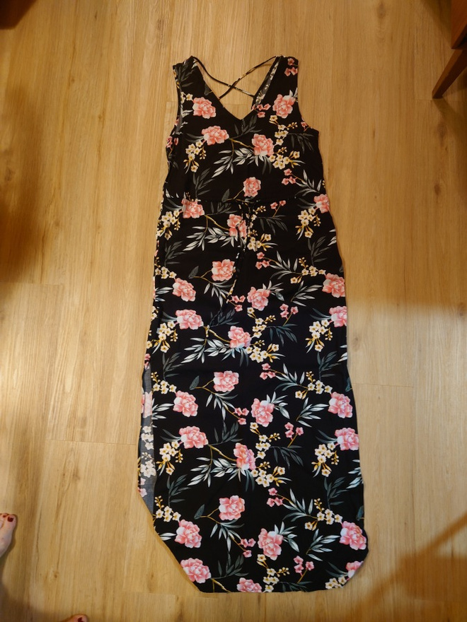Vero Moda musta ruusumekko viskoosia koko s