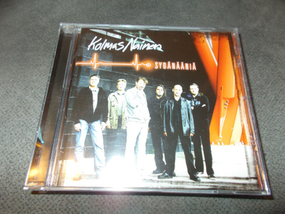 CD KOLMAS NAINEN ** SYDÄNÄÄNIÄ **