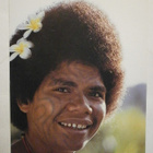 Papua-Uusi-Guinea, juhliin pukeutunut nainen, ei p. - pikkukuva 1