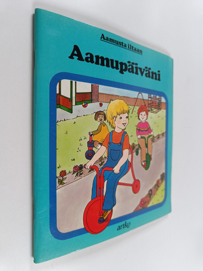 Elizabeth Cooper : Aamupäiväni Pelle-klovnin kanssa