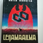 Roberts, Keith: Leijamaailma - pikkukuva 1