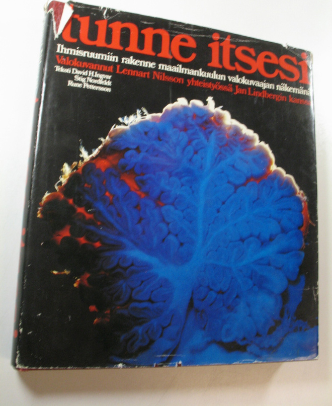 Tunne itsesi : ihmisen rakenne maailmankuulun valokuvaaja...