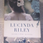 Lucinda Riley - Keskiyön ruusu (pokkari) - pikkukuva 1