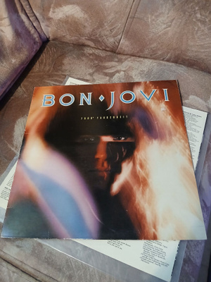 Bon Jovi – 7800° Fahrenheit LP