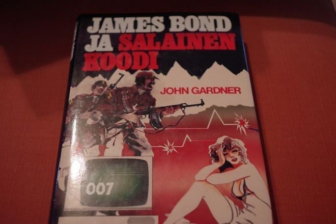 John Gardner: James Bond ja salainen koodi (1984)