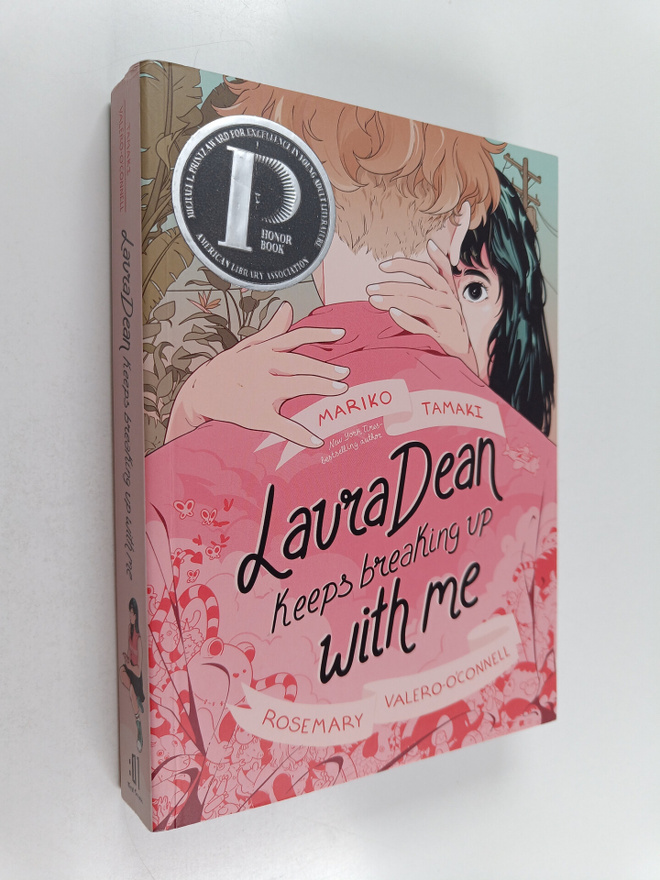 Mariko Tamaki : Laura Dean keeps breaking up with me