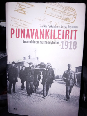 Pekkalainen ym.: Punavankileirit 1918 ( 1 p. 2007 ) EIPK!