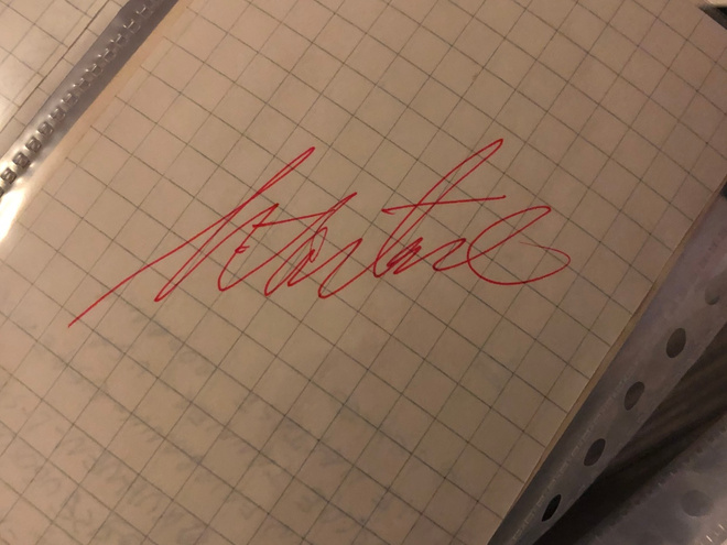 Ilie Nastase nimikirjoitus paperilla