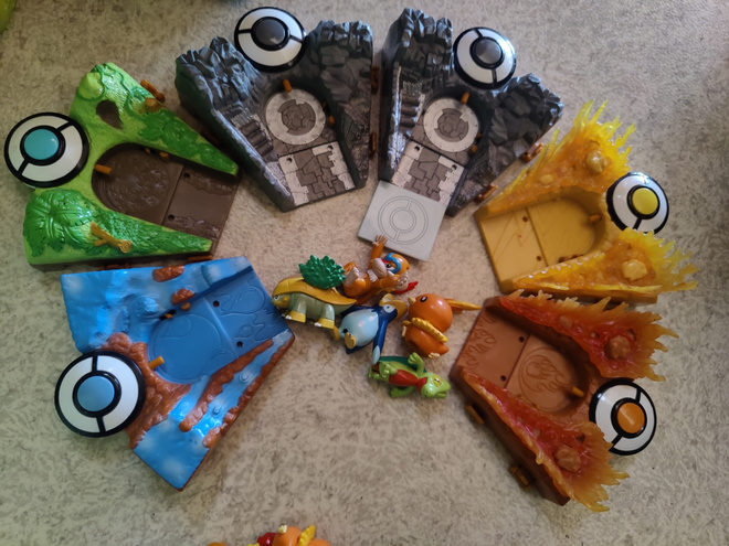 Bandai Pokemon areenat ja hahmot