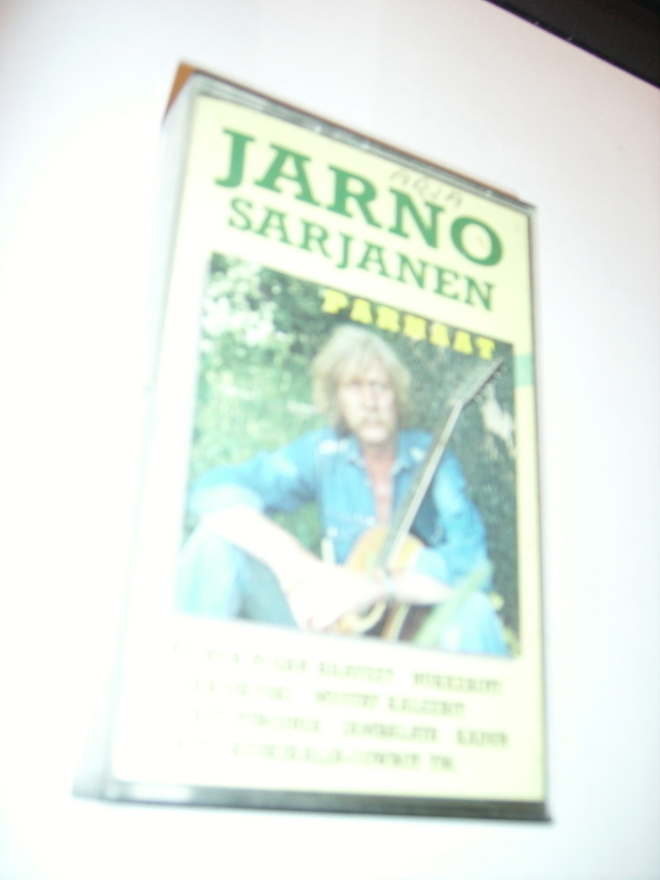 JARNO SARJANEN - Parhaat  C-Kasetti (Sis.postikulut )