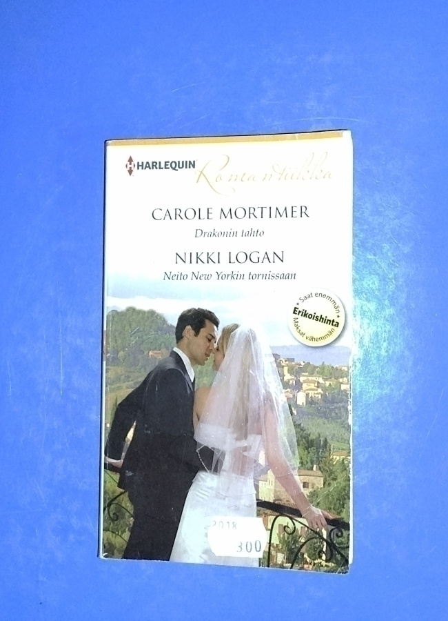 Romantiikka: Drakonin tahto / Neito New Yorkin tornissaan