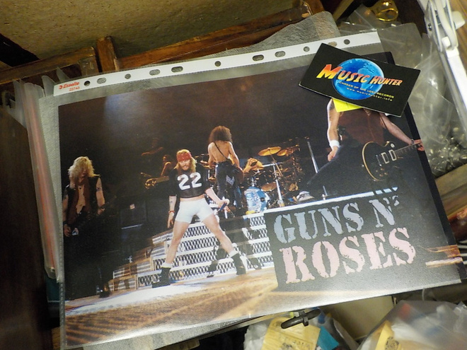GUNS N ROSES GILBY CLARKEN NIMIKIRJOITUS