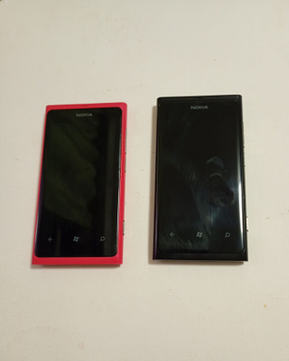 Nokia 800 Varaosiksi / korjaukseen