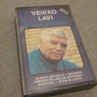 C-kasetti Veikko Lavi Väärä vitonen v. 1983 - pikkukuva 1