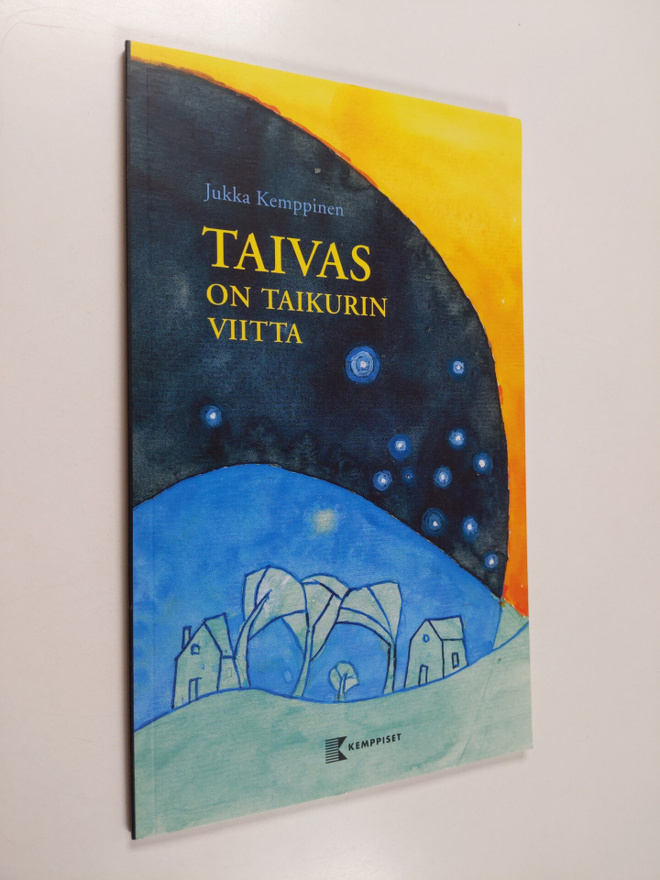 Jukka Kemppinen : Taivas on taikurin viitta