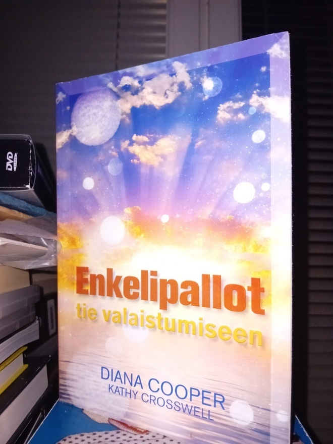 Diana Cooper  :  Enkelipallot ( SIS POSTIKULU  )