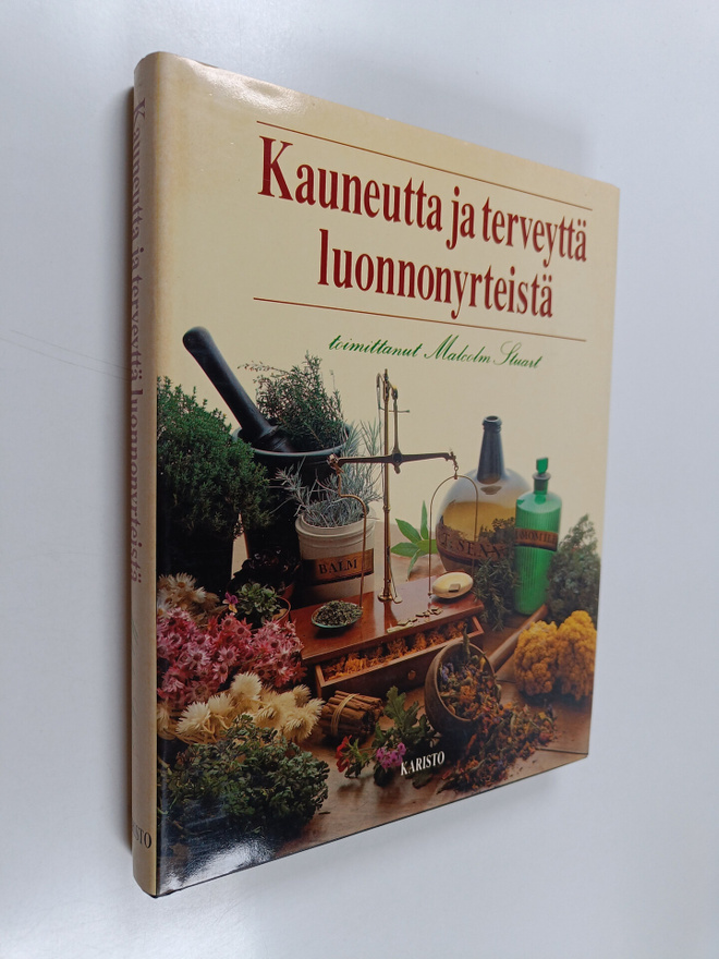 Malcolm Stuart : Kauneutta ja terveyttä luonnonyrteistä