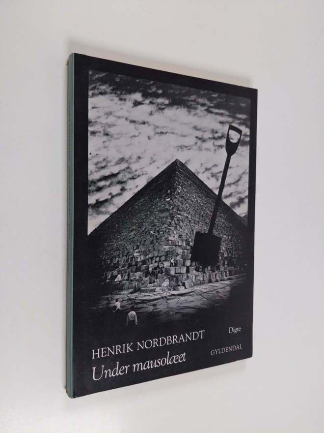 Henrik Nordbrandt : Under mausolaeet