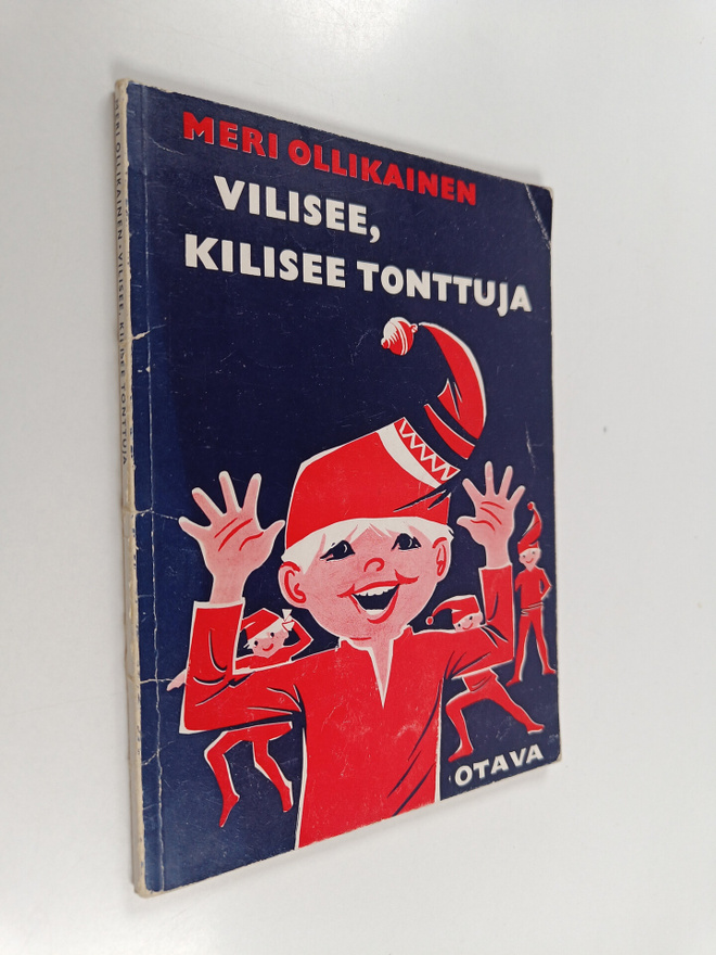 Meri Ollikainen : Vilisee, kilisee tonttuja.. : joulujuhl...