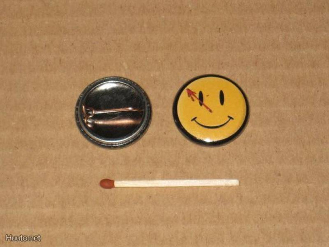 Watchmen Smiley rintanappi 1" f5